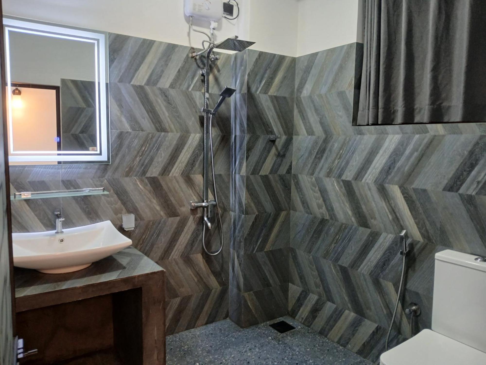 Turtle Beach House Batigama Room photo
